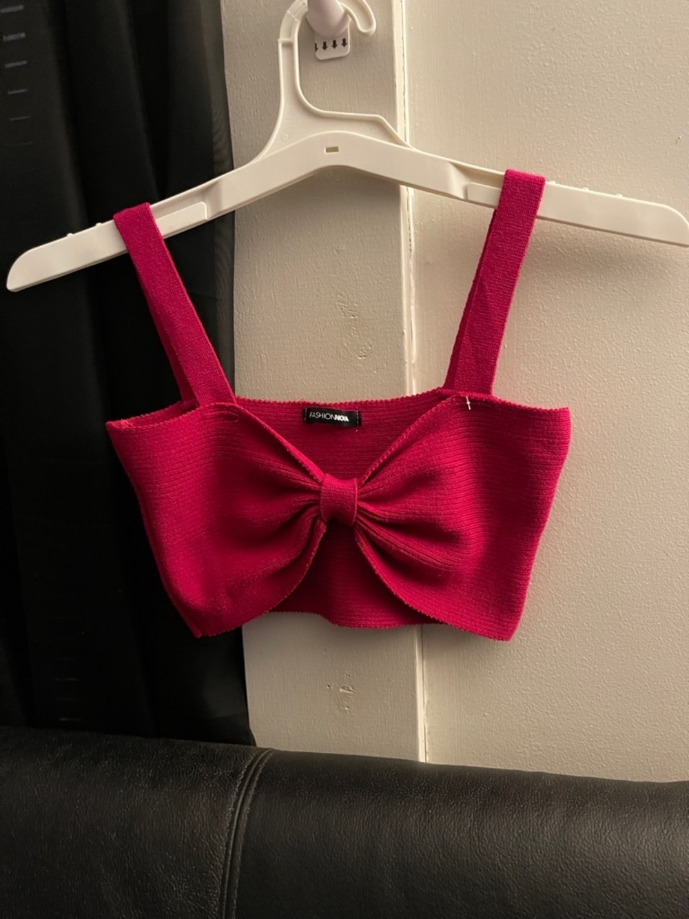 Fashion Nova Women’s Fuchsia Pink knit Bow Front Crop Top Size S/M NWOT
